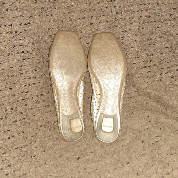 HISPANITAS-Gold Leather-Laser Cut-Out Flower-Pleated Square Toe-Sz 37-NWOB - Picture 7 of 7